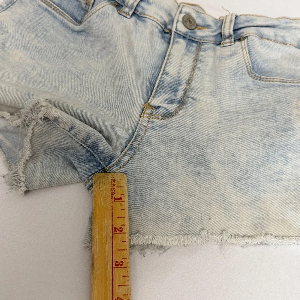 Hudson Girls Light Wash Mid Rise Cut Off Denim Shorts Size 10‎ Adjustable Waist